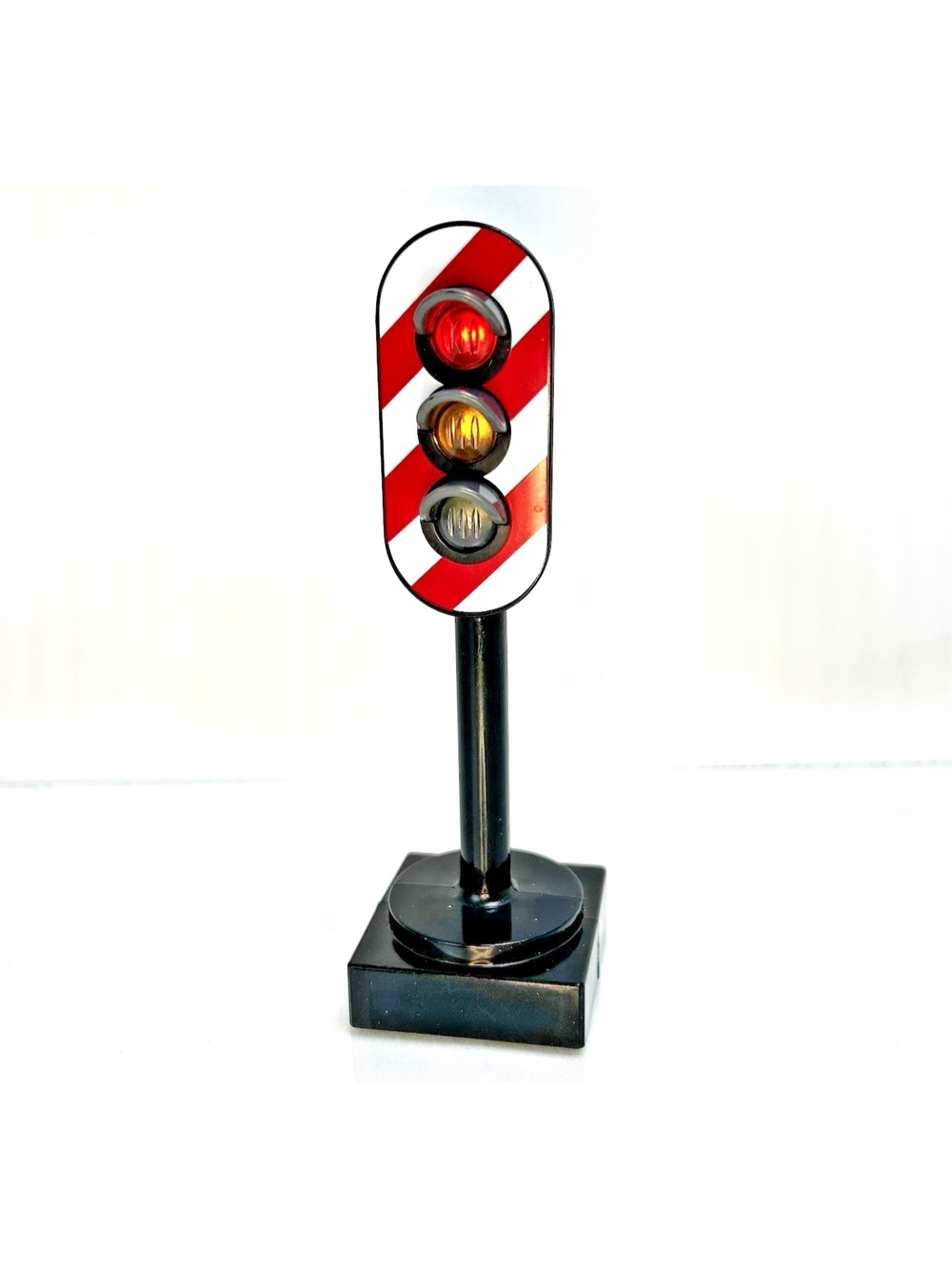 Brio World Light Signal Wooden Railway Train 33743 **Tested Working**